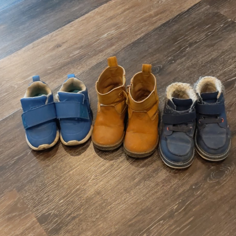 Cat & jack and gap boys size 7 shoe bundle